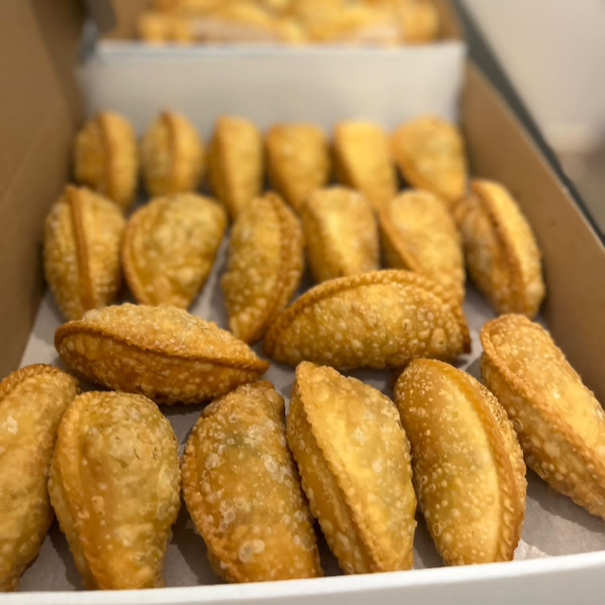 بوكس سمبوسة البف عدد 50 حبة