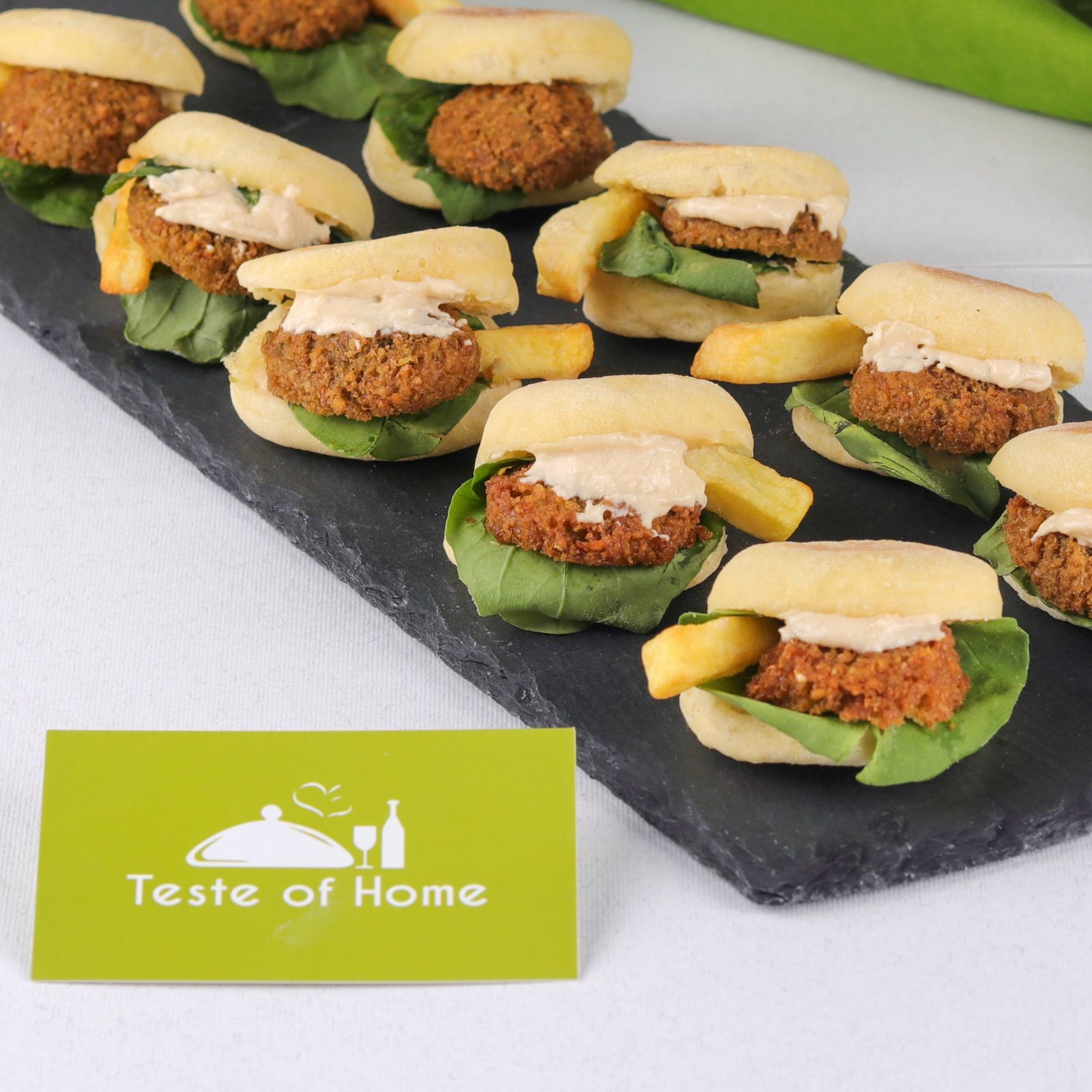 ميني ساندوتش الفلافل بالحبة