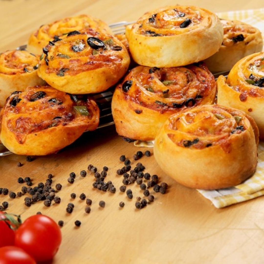 رول البيتزا بالحبة