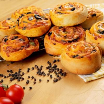 رول البيتزا بالحبة